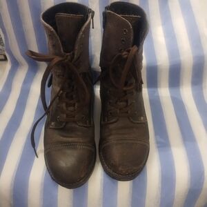 Taos WoMen's  Crave Brown Leather Boots Size 7.5